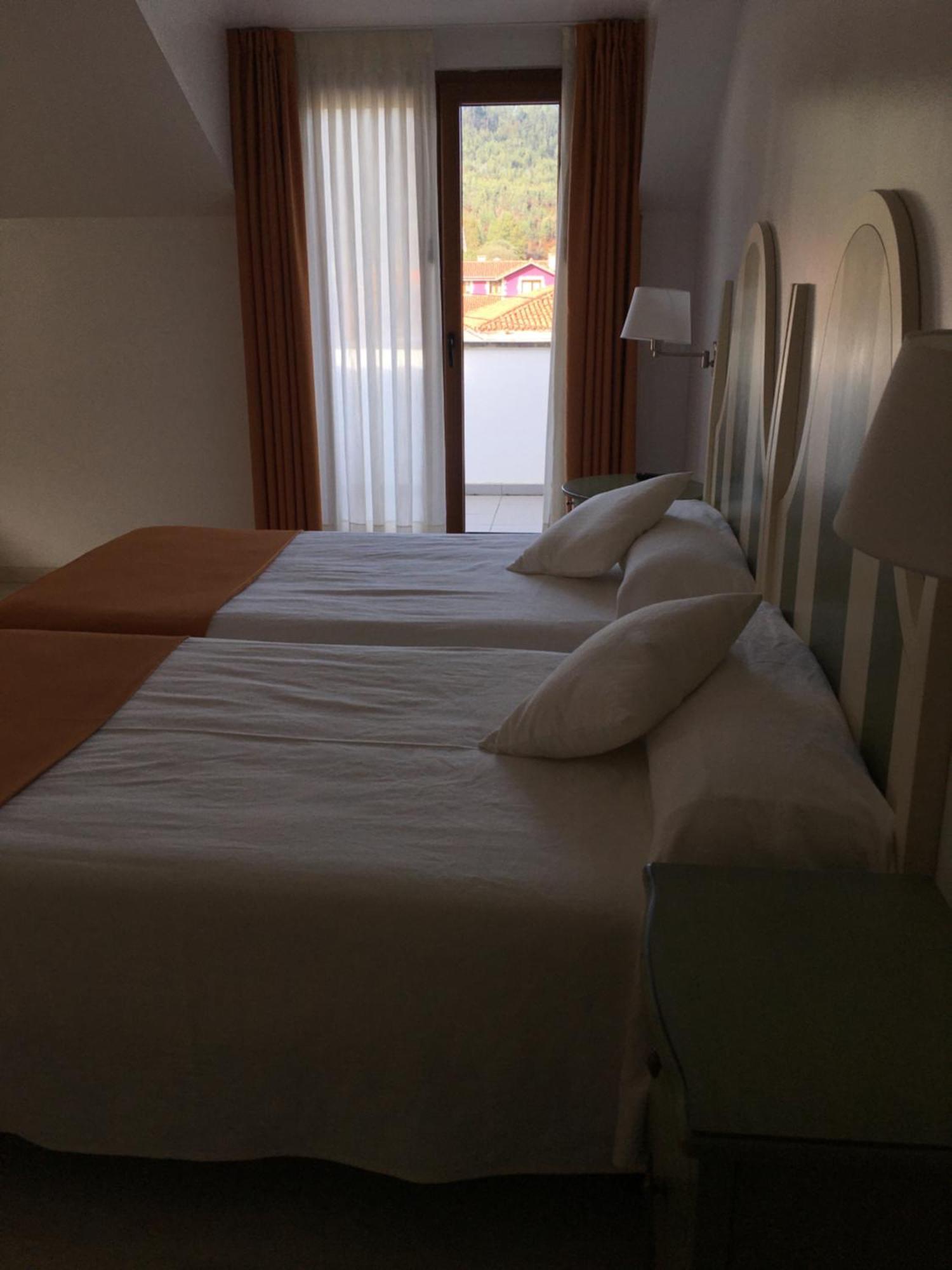 Hotel Valle De Cabezon Cabezon De La Sal Phòng bức ảnh