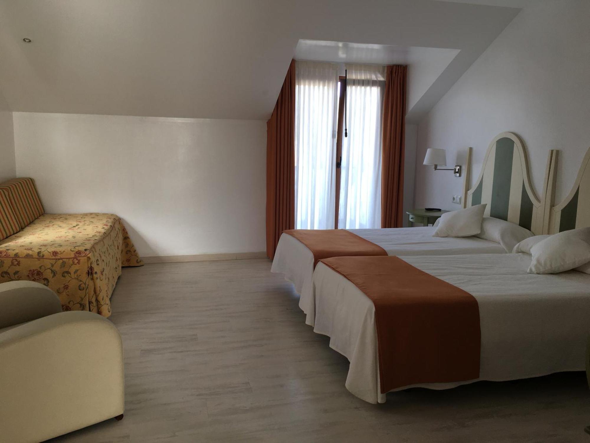 Hotel Valle De Cabezon Cabezon De La Sal Phòng bức ảnh